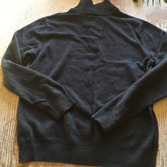 American Eagle 100% Cotton Long Sleeve Pullover Sweater -Released: July 2014 - Picture 10 of 12